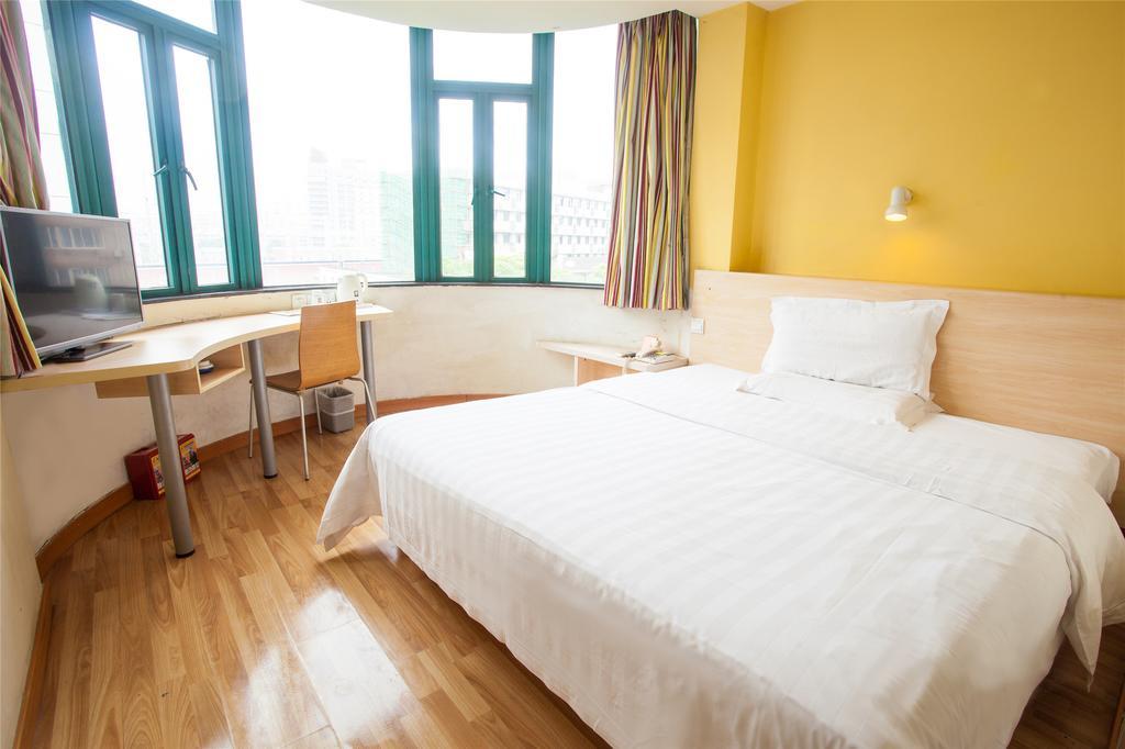 7Days Inn Shanghai Caobao Road Metro Station Δωμάτιο φωτογραφία